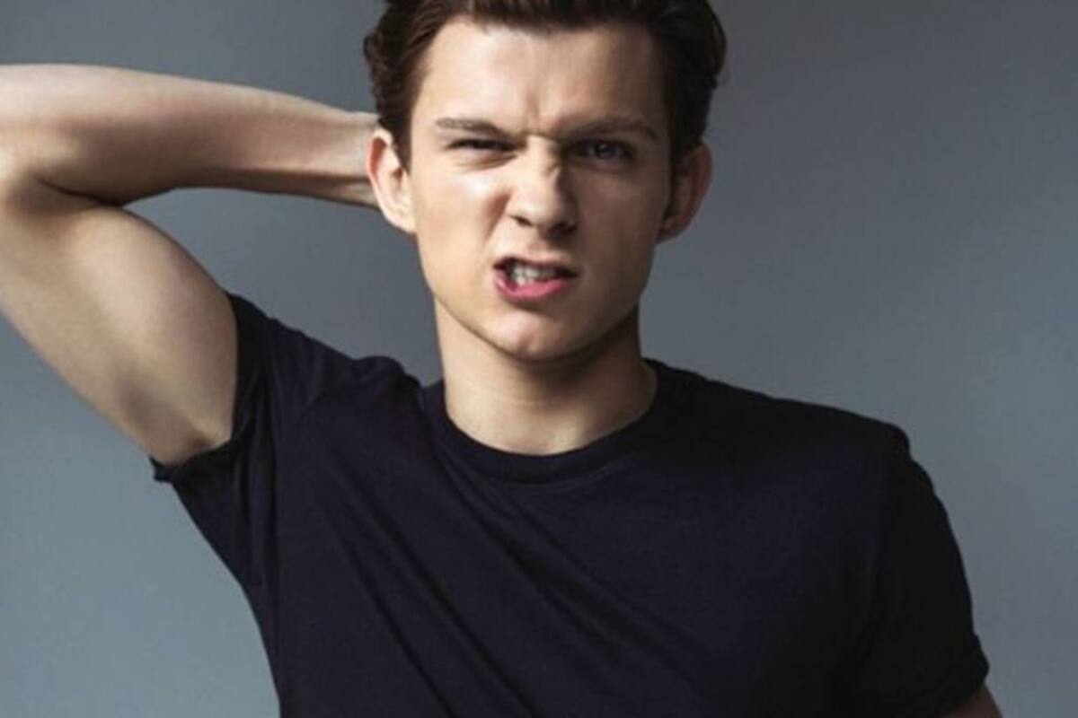 Tom Holland presume músculos para el rodaje de "Uncharted"