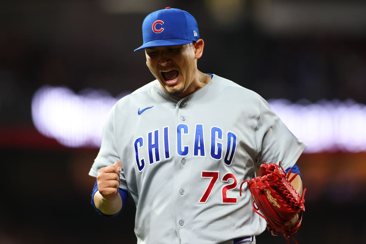 El pitcher mexicano de los Cubs de Chicago, Javier Assad, grita después de conseguir el último out de la parte baja de la sexta entrada durante un juego de beisbol contra los Gigantes de San Francisco, el viernes 12 de junio de 2026, en San Francisco, California.(AP Photo/Scott Marshall)