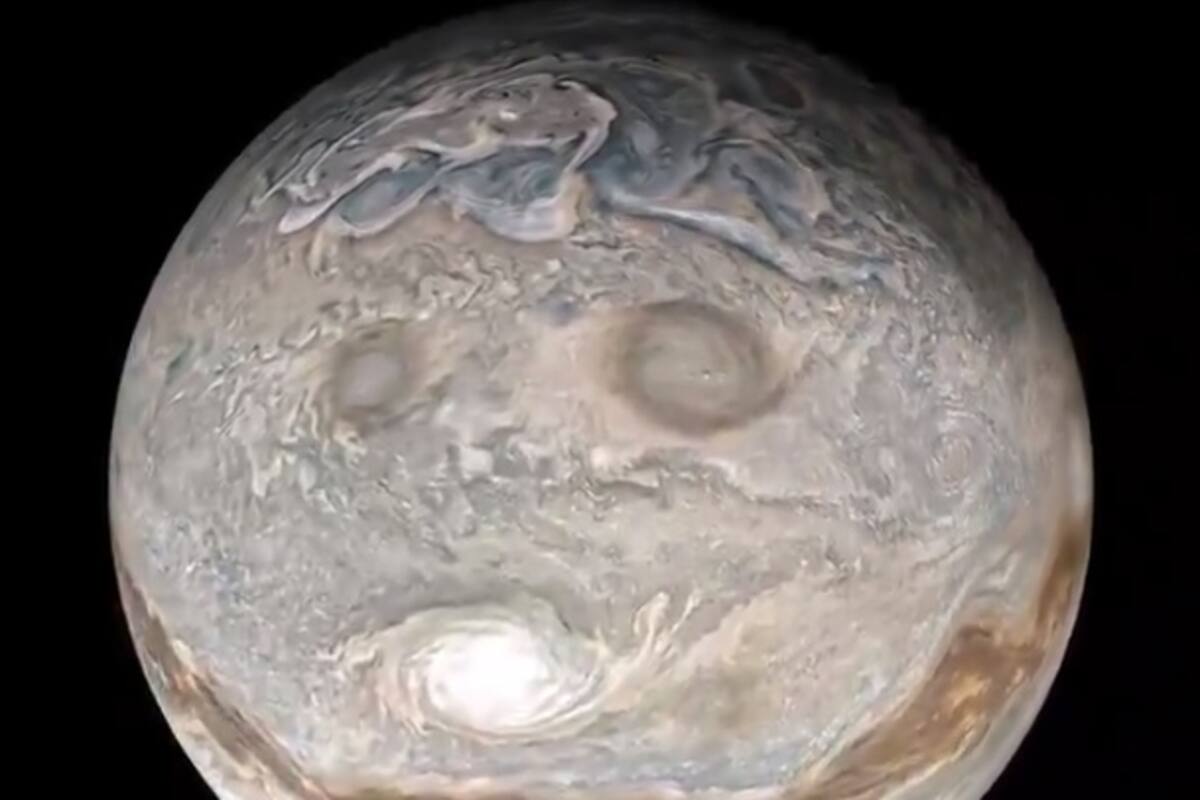 NASA muestra a Júpiter en formato ultra gran angular