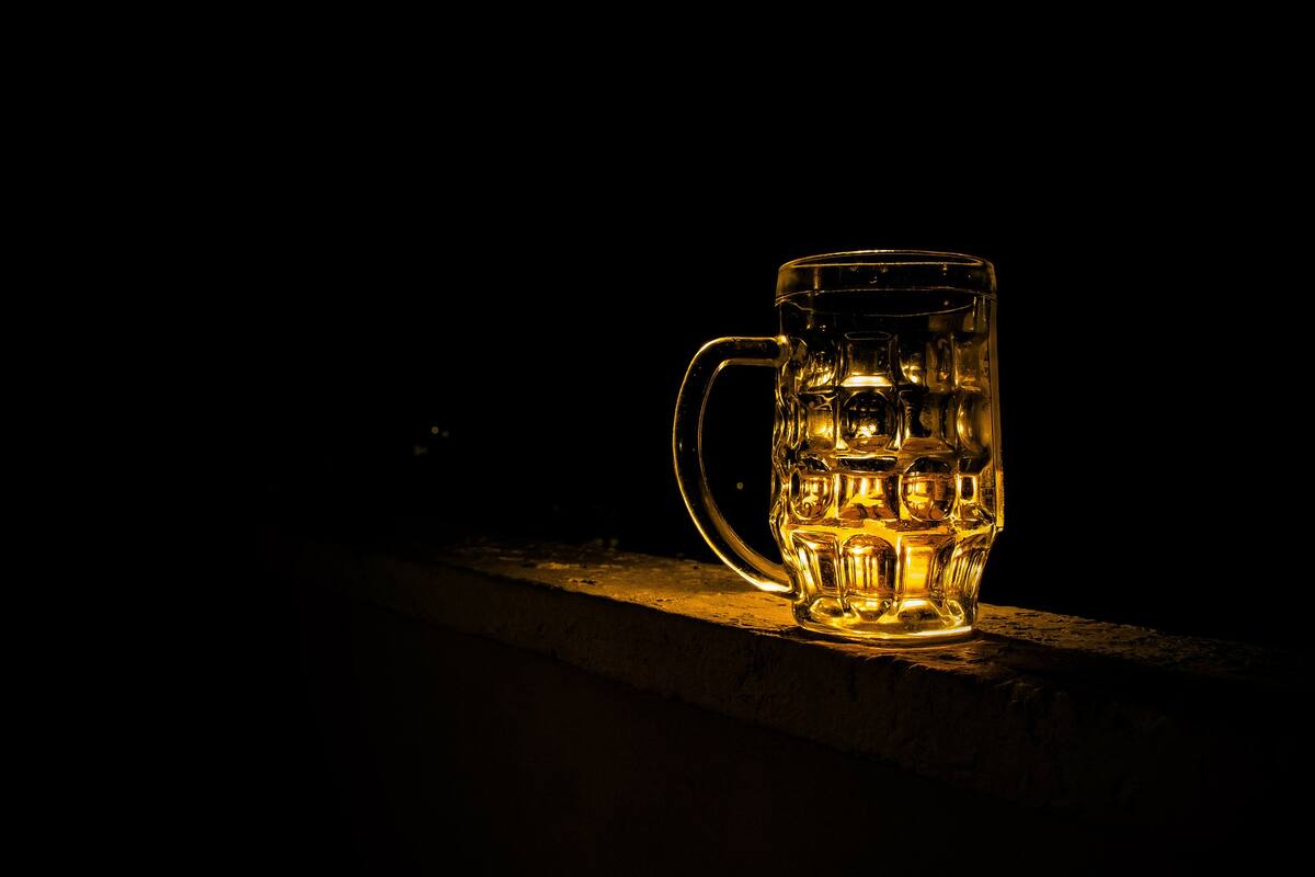 Reportan extraño caso de una persona que orina alcohol