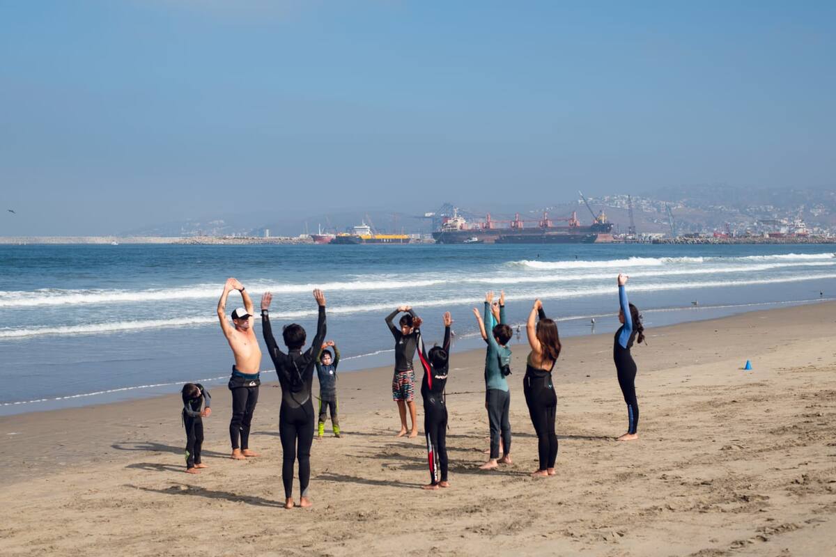 Impartirán clases de surf a niños y jóvenes