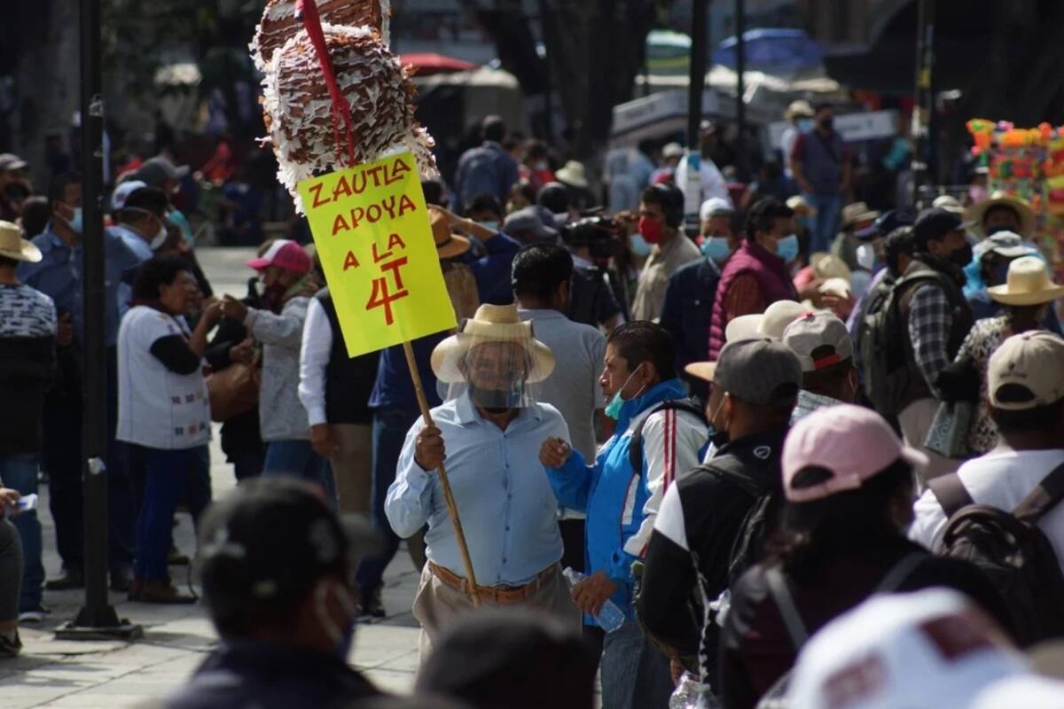 Candidato de Morena convoca a marcha pese a que AMLO llamó a no salir
