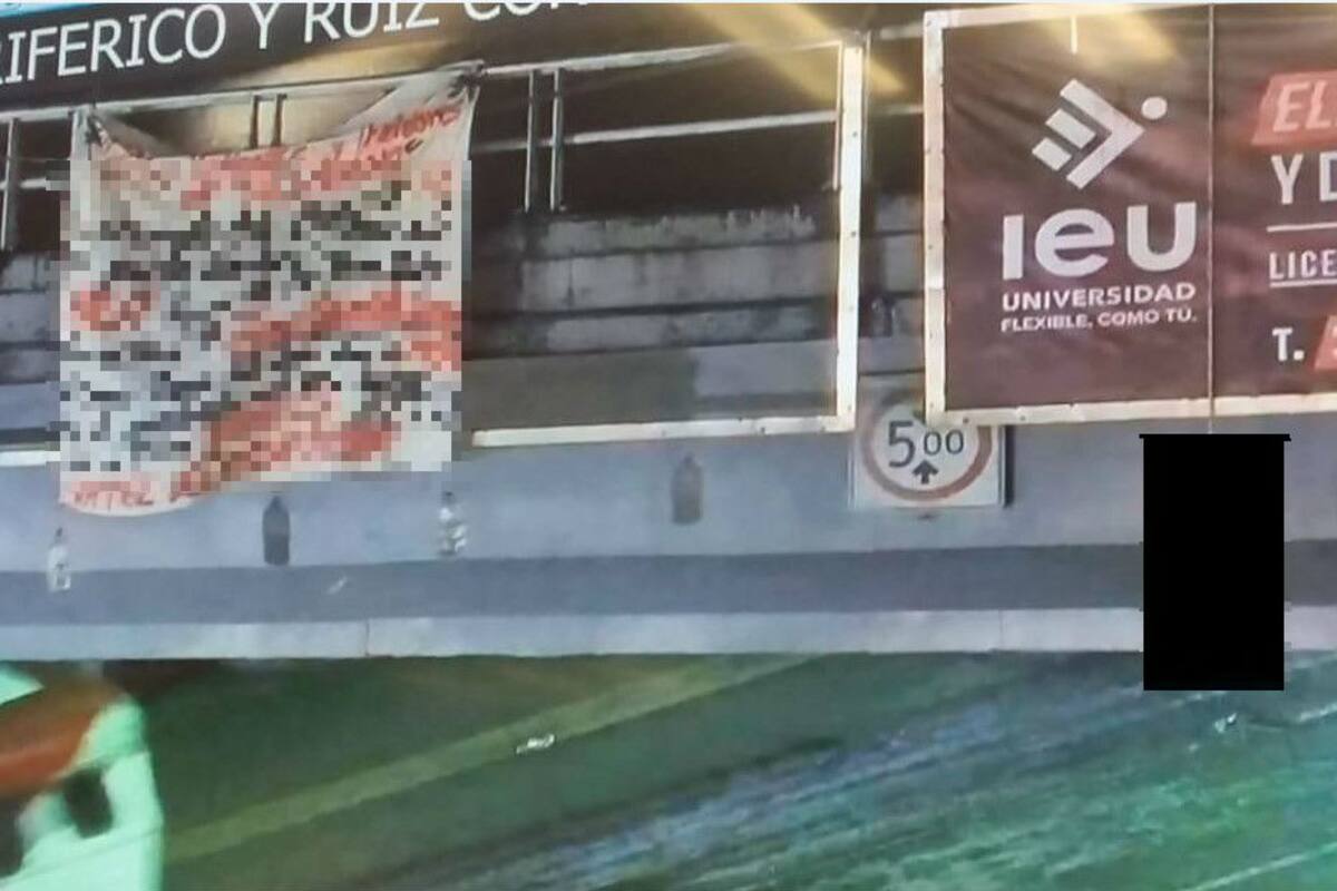 Cuelgan cuerpo en puente de Tabasco; exigen liberar a "El Pelón de Playas"