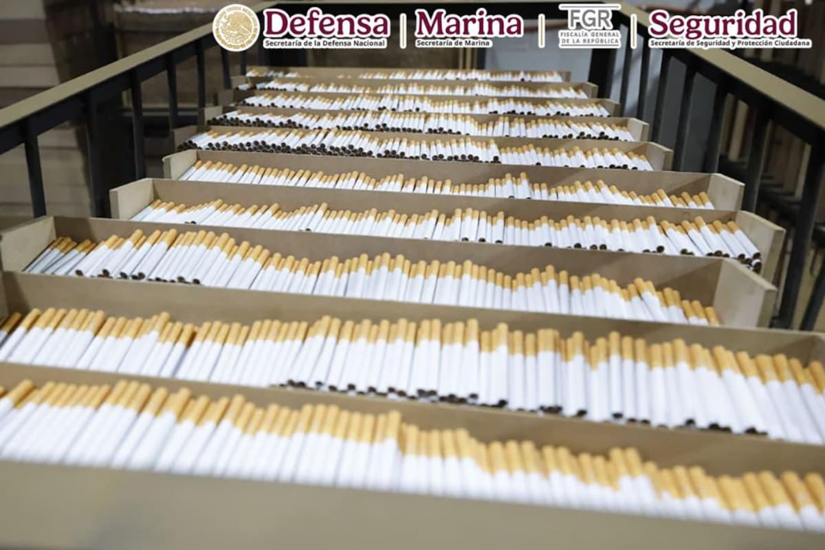 Casi 2 millones de cigarros apócrifos fueron asegurados en el Estado de México durante un cateo a una bodega donde también decomisaron maquinaria e insumos y detuvieron a tres personas, dos de ellas de nacionalidad canadiense