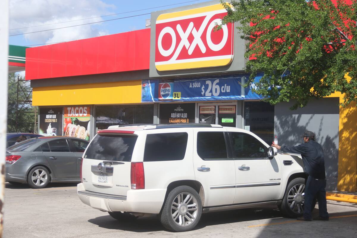 Por irregularidades, Oxxo es multado con más de un millón de pesos por la CNBV