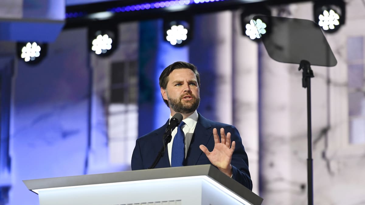 JD Vance afirma que EEUU se reserva el derecho de usar fuerza militar contra cárteles en México, aunque dice que la prioridad es cooperar con el gobierno mexicano para frenar el tráfico de drogas y armas