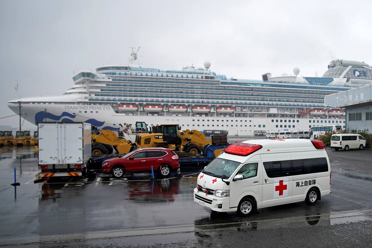 Japón: Detectados 70 casos más de coronavirus de crucero en cuarentena