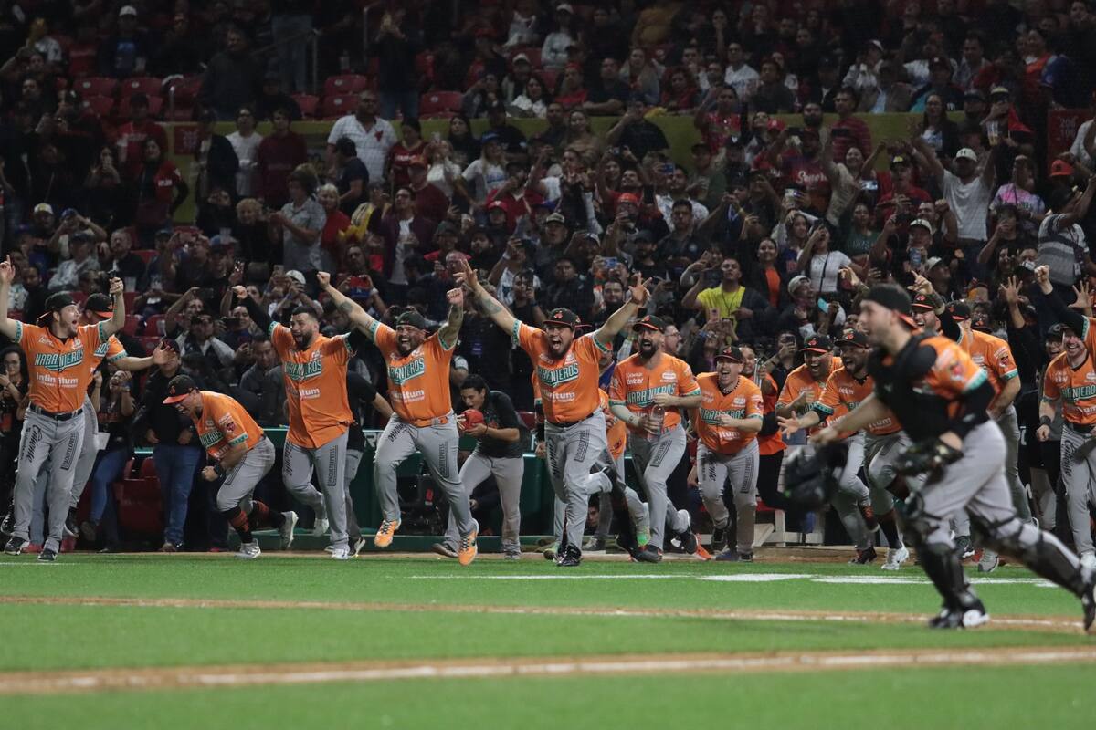Naranjeros festejan victoria de la LMP