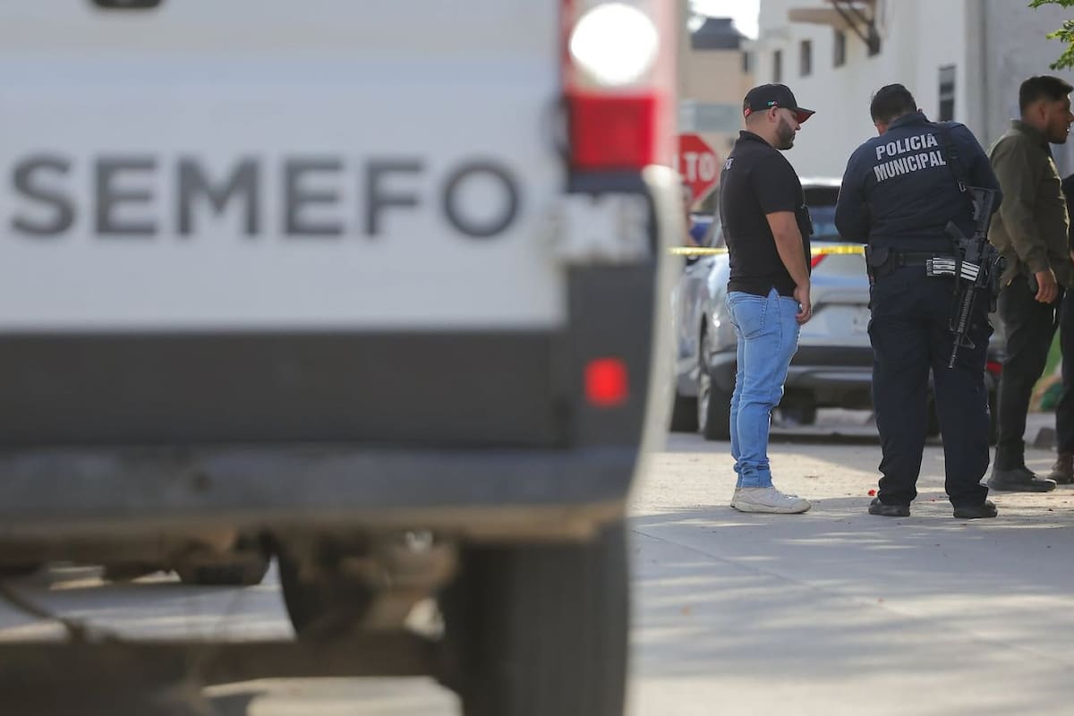 Hijo mata a su madre de 61 años con arma blanca y escapa por los techos en colonia Las Villas de Hermosillo