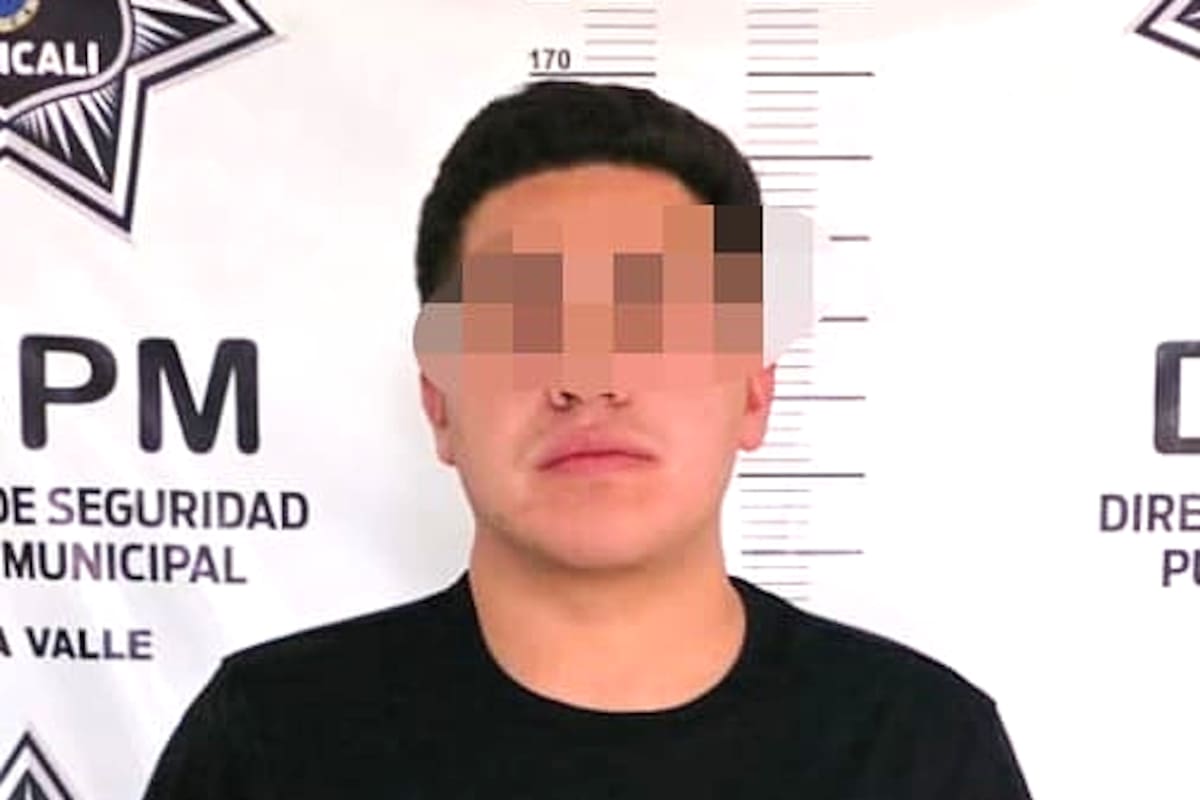 Choca contra patrulla tras intentar huir en Benito Juárez