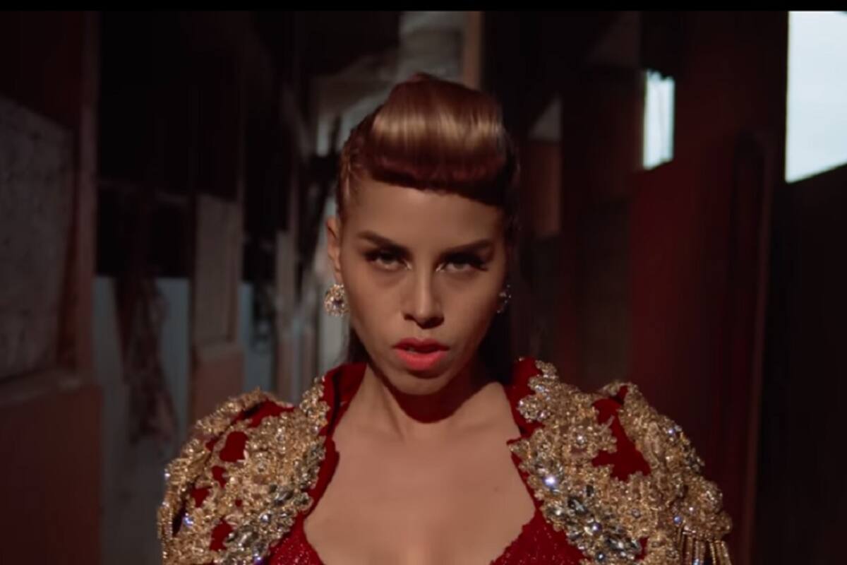 Tijuanense Adriana Ríos lanza nuevo sencillo 'Ahí va la loca'
