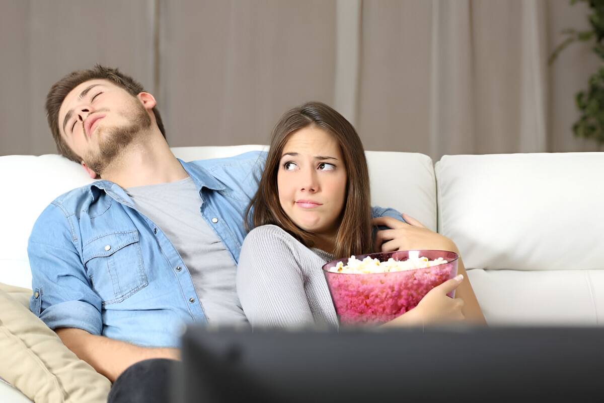 21 Señales de que eres parte de una pareja infeliz pero temes romper