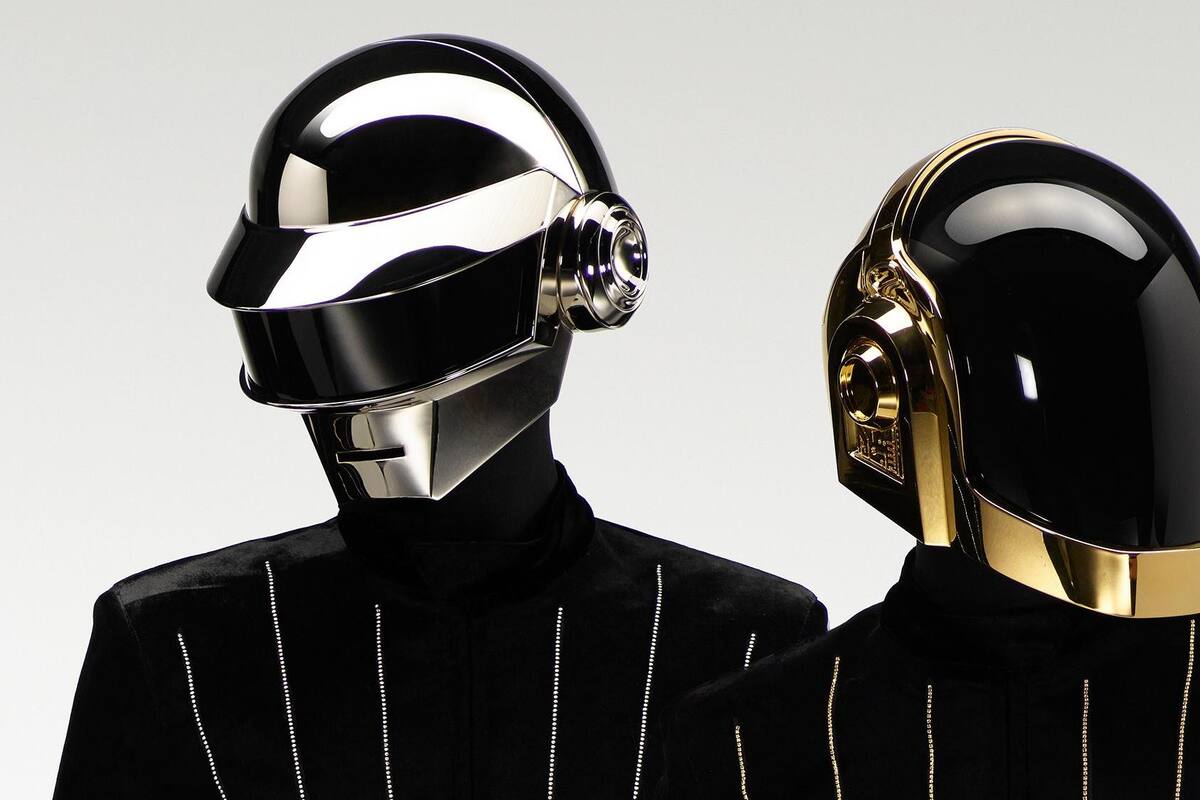 ¡Se acabó el misterio! Muestran a Daft Punk sin sus cascos