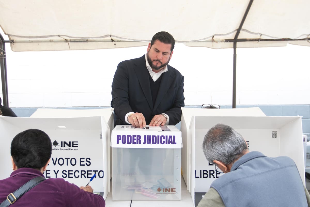 Participa Burgueño en elección del Poder Judicial