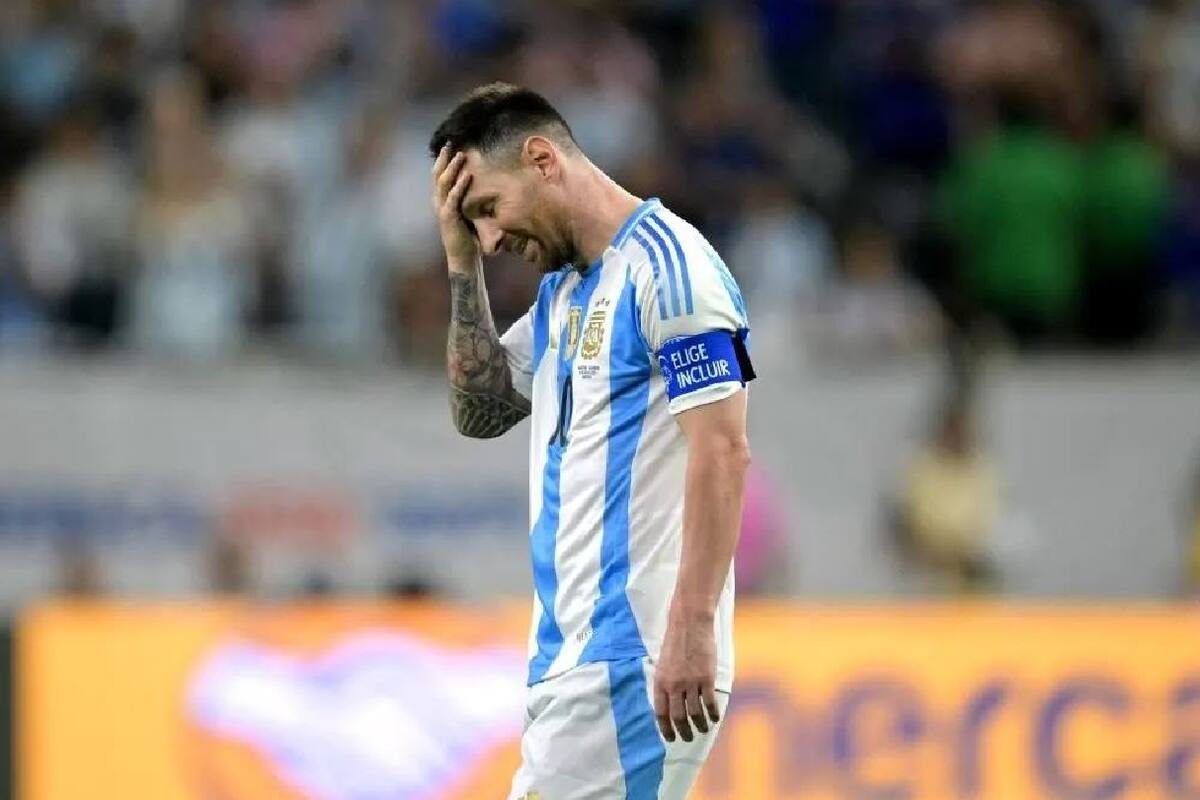 Messi critica la calidad del campo tras la victoria de Argentina sobre Ecuador