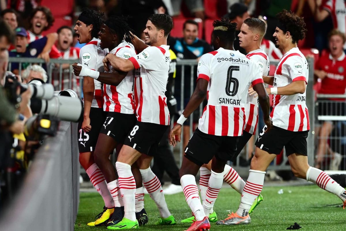 ¡Héroe mexicano! Érick Gutiérrez mete al PSV a Champions League con gol de último minuto
