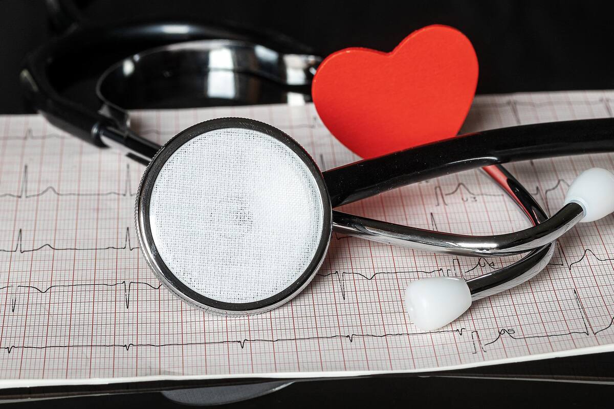 Pacientes que presentaron un cuadro severo de Covid-19 deben ser valorados por un cardiólogo: especialista