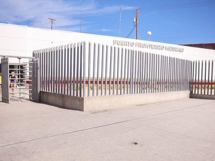 Tiempos largos de espera para cruzar a Calexico