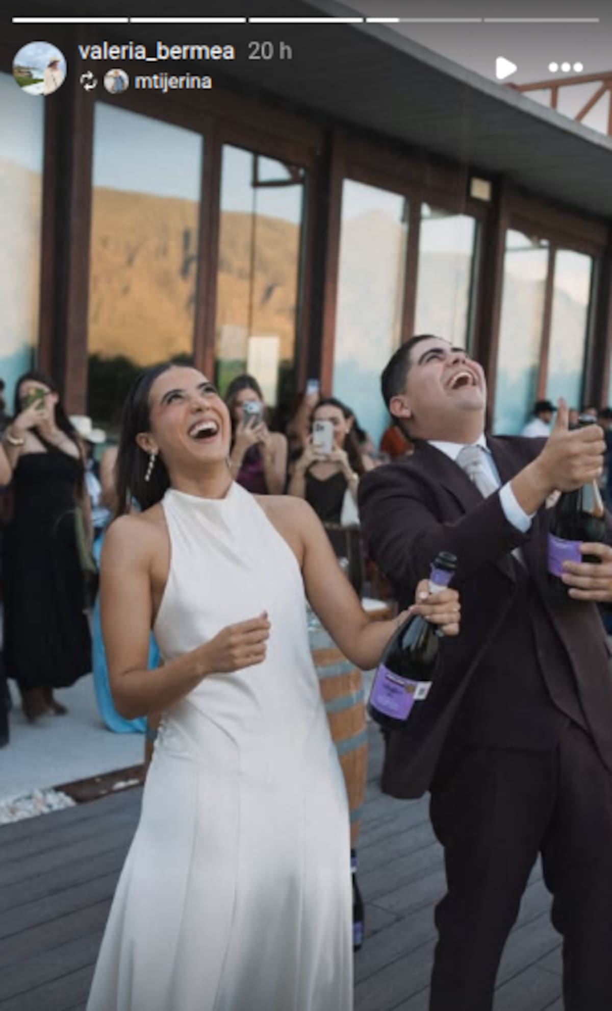 A 20 años de “La caída de Edgar”, el protagonista del video viral se casó con Valeria Bermea el 10 de octubre del 2026. (Captura de pantalla)