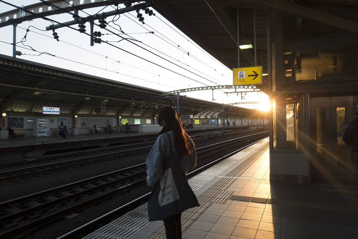 Japón: Hombre ataca con un cuchillo a mujer en tren de Fukushima