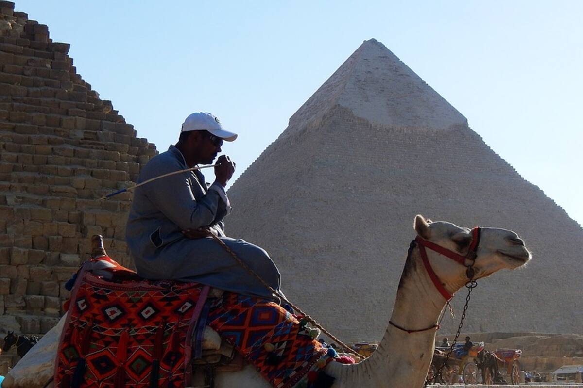 Egipto considera "como prioridad" vacunar contra Covid-19 a empleados del sector turismo