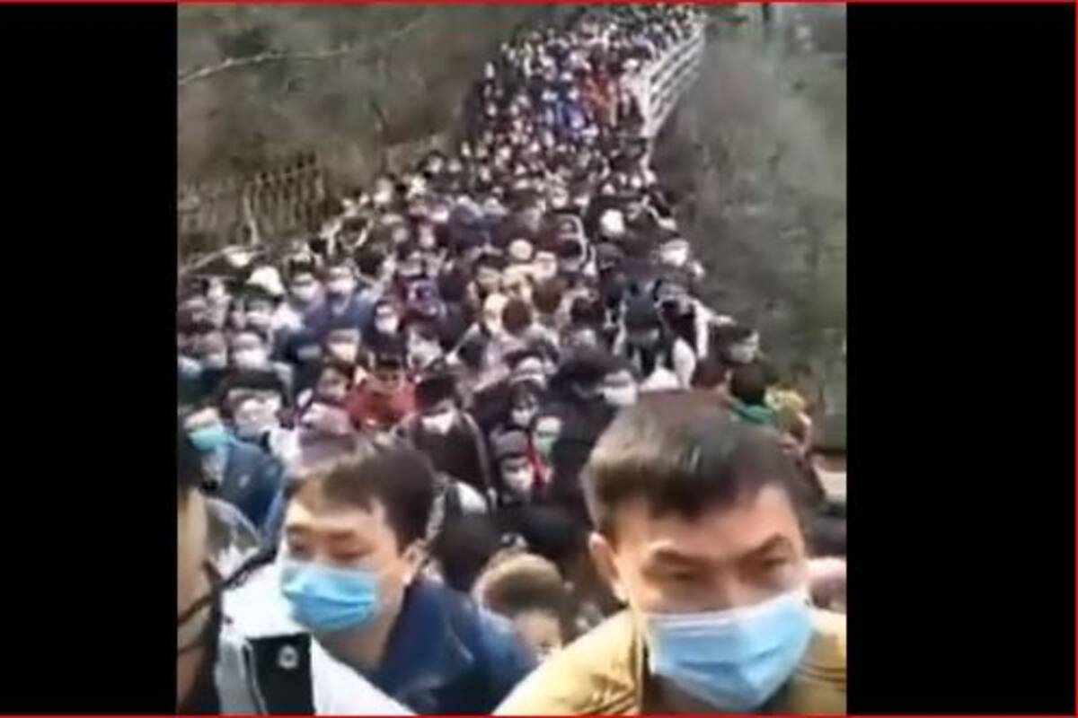 Sitios turísticos en China vuelven a estar llenos, tras ser golpeada por el COVID-19