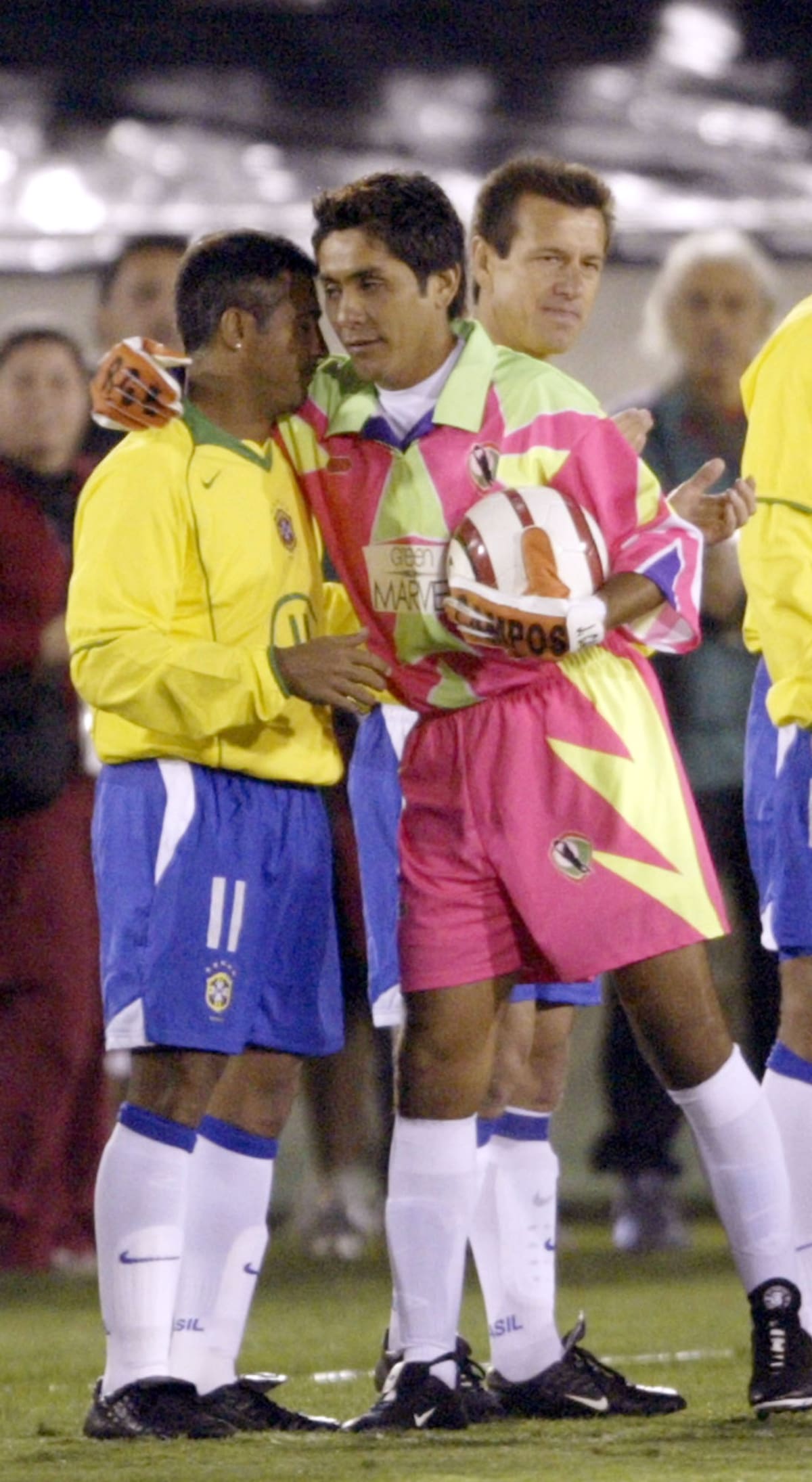 Jorge Campos es uno de los porteros históricos más respetados a nivel mundial. (AP Photo/Nick Ut)