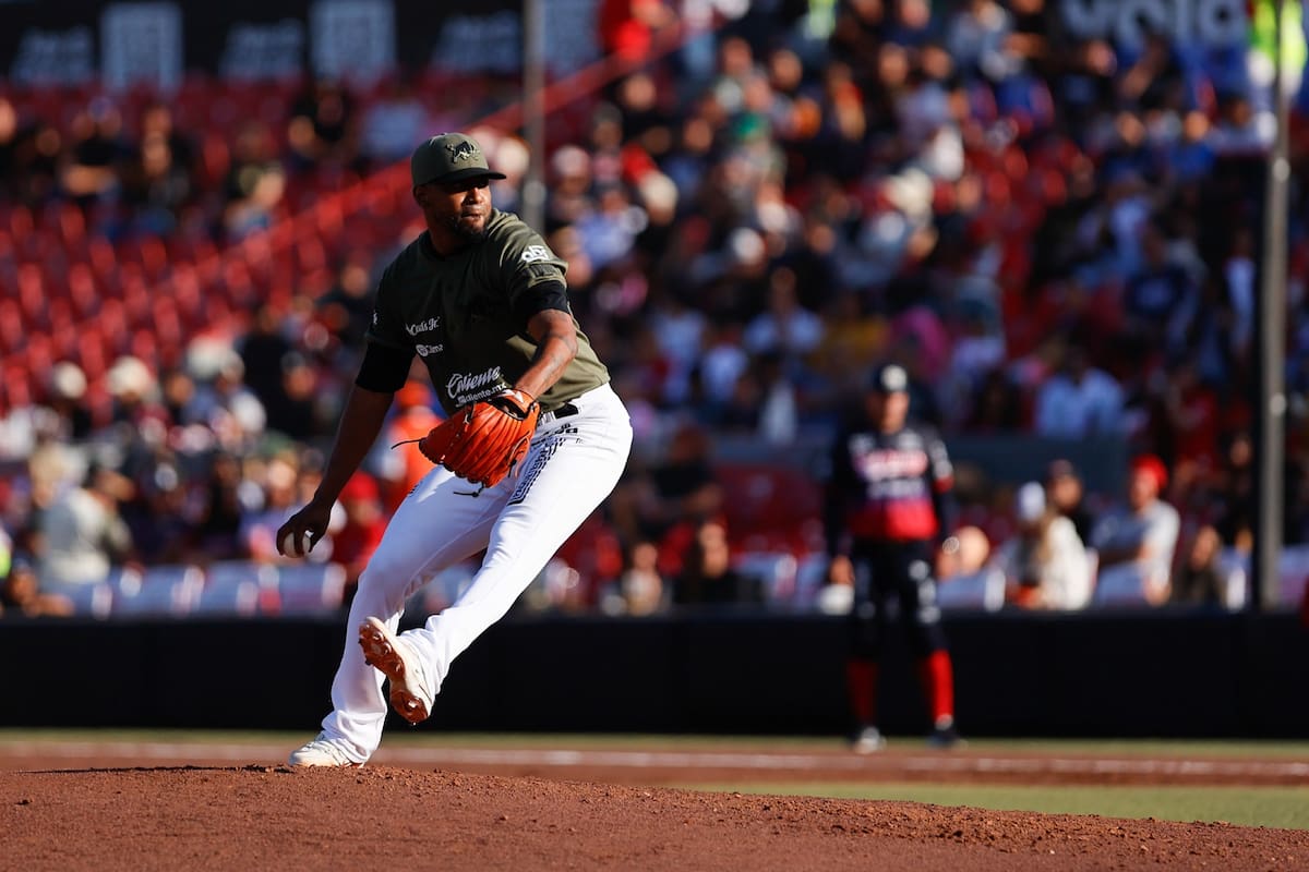 Sultanes empareja serie ante Toros
