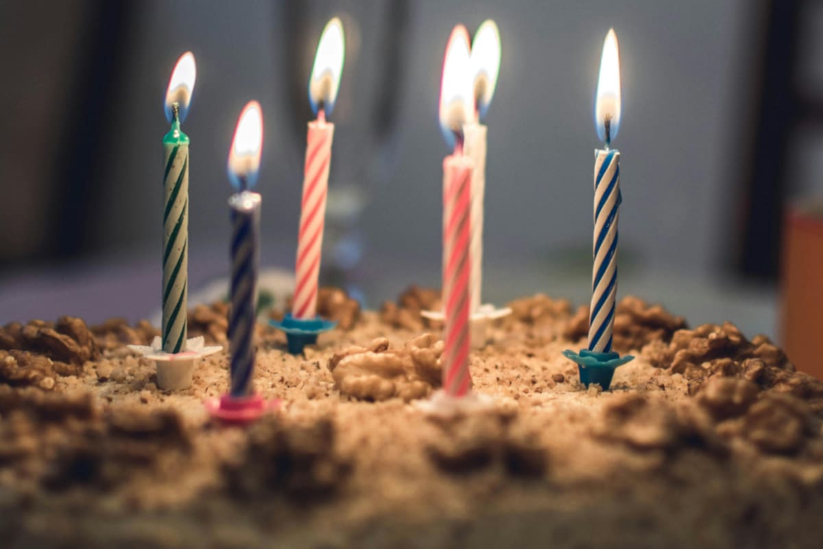 ¿Por qué comemos pastel en nuestro cumpleaños? La dulce tradición que ha perdurado por siglos