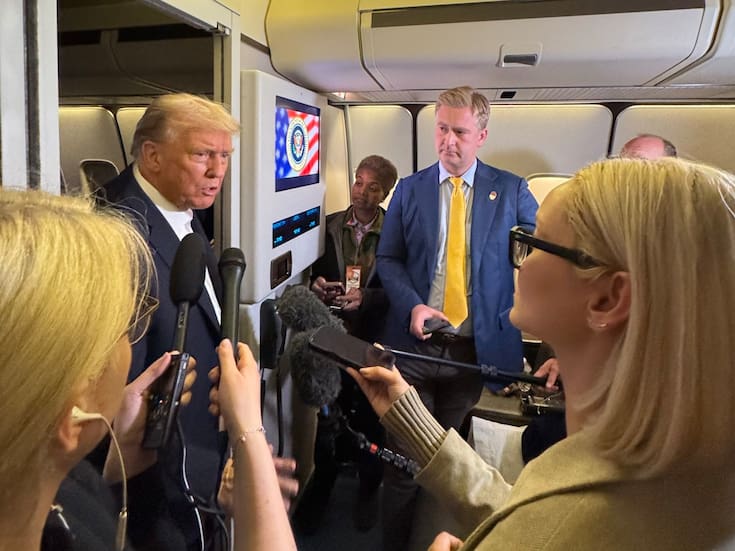 The New York Times, AP, Newsmax y otros se rebelan contra nuevas reglas del Pentágono de Trump; riesgo de expulsión de reporteros