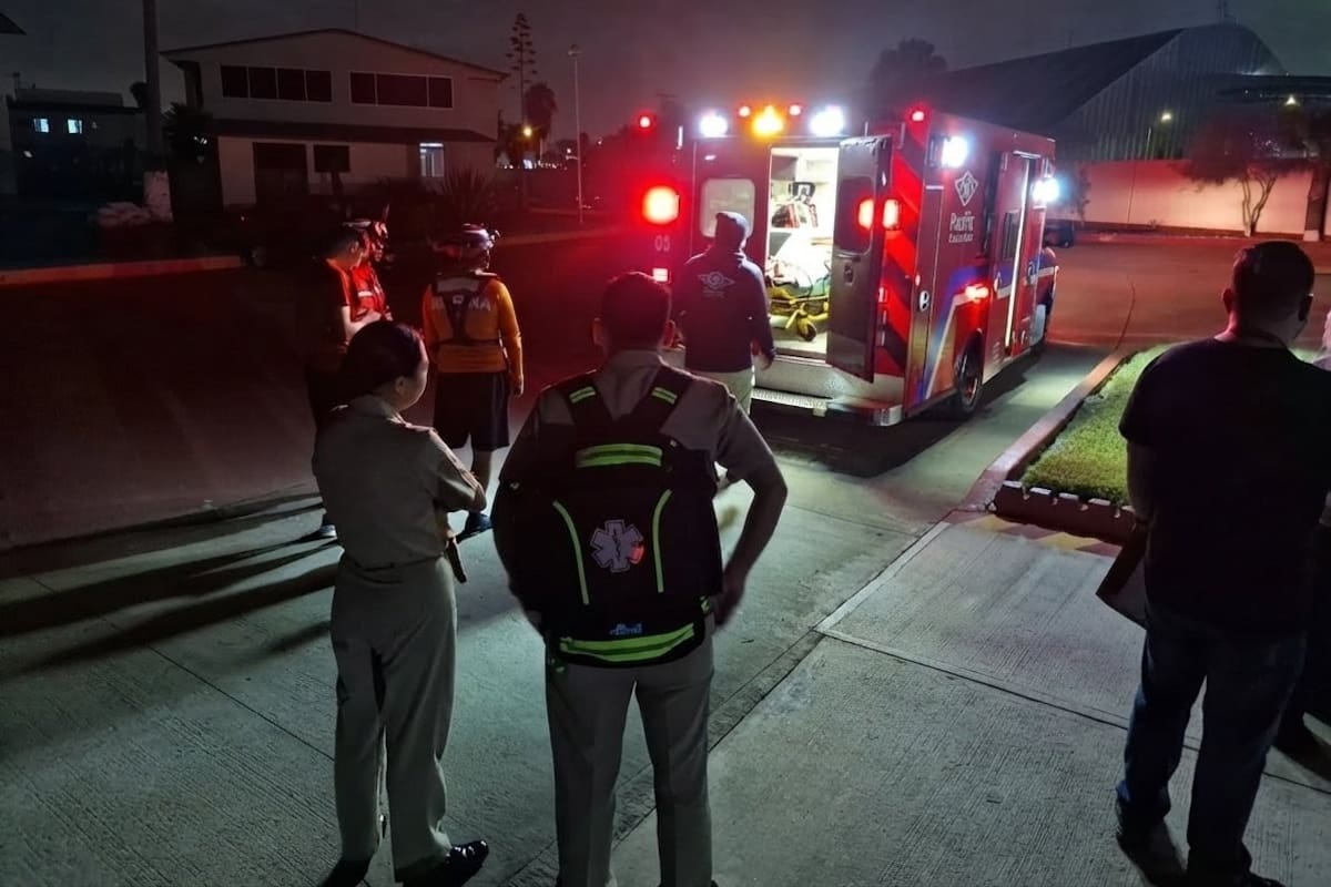Evacúan a pasajero de crucero frente a Ensenada por emergencia médica