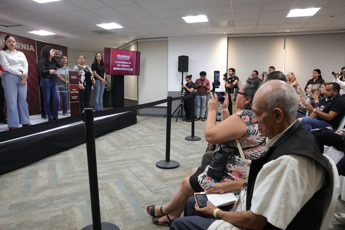 En el Estado hay 311 mil personas afiliadas a Morena, a quienes se les entregará una credencial para formalizar su registro. Foto: Sergio Ortiz