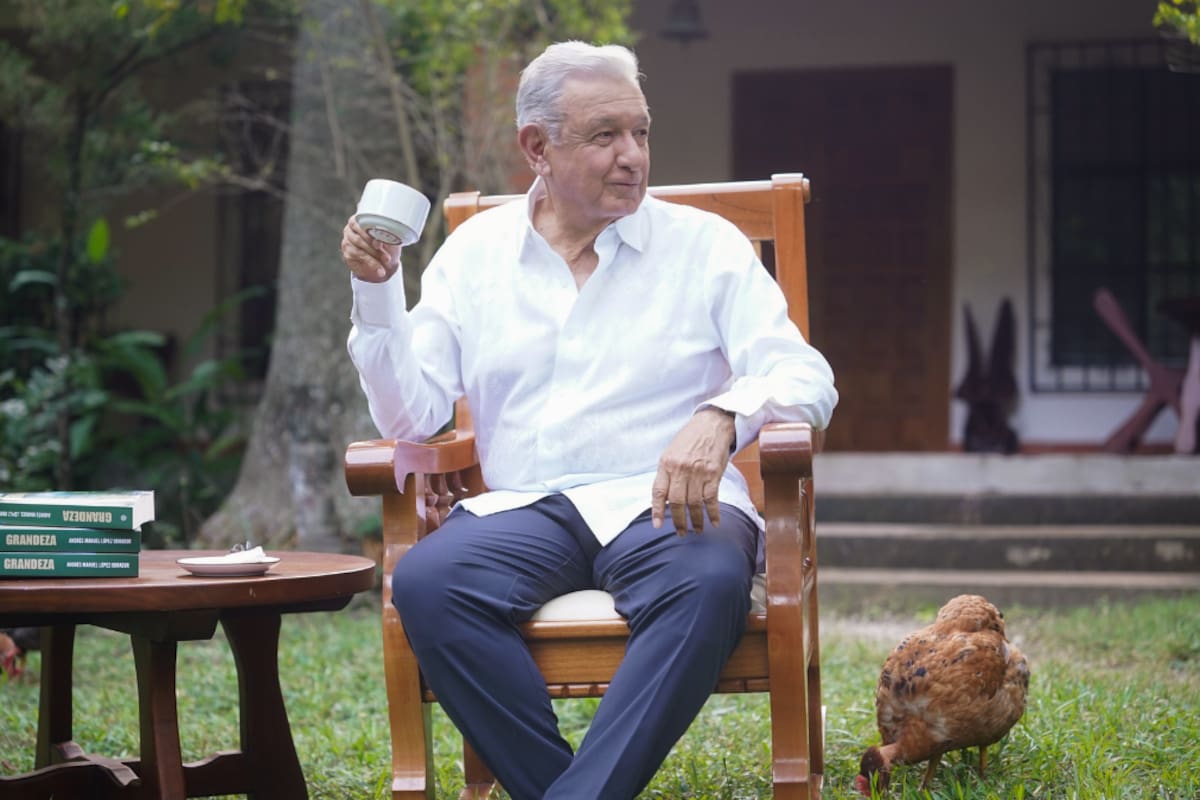 “La mayor riqueza de México es la honestidad de su pueblo”, dice AMLO al reaparecer en video y presentar “Pueblo”, mientras sostiene que la corrupción aún existe porque estuvo arraigada durante años y hace un balance de la transformación que, según afirma, comenzó durante su gobierno