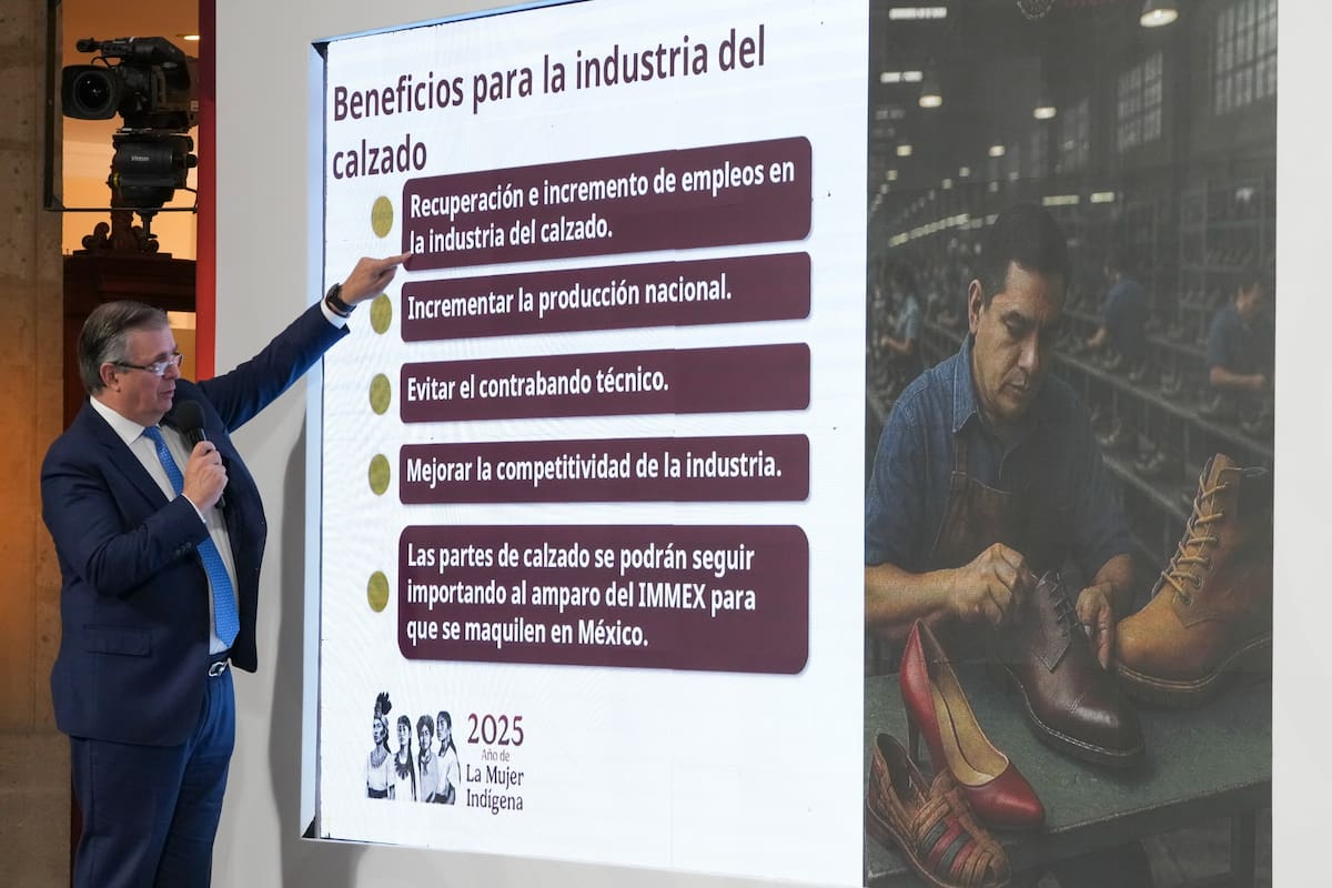 Ebrard anuncia suspensión de importación temporal de calzado. | Crédito: Presidencia