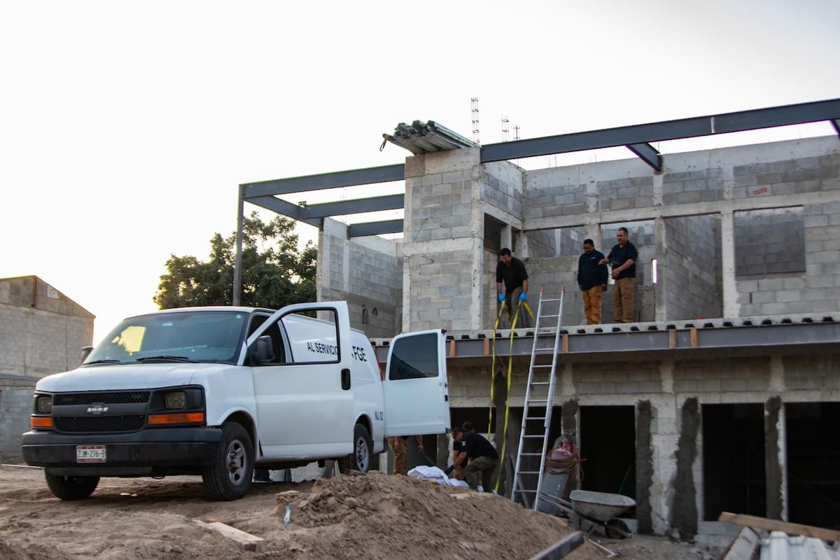 Muere trabajador de construcción tras caer de edificación