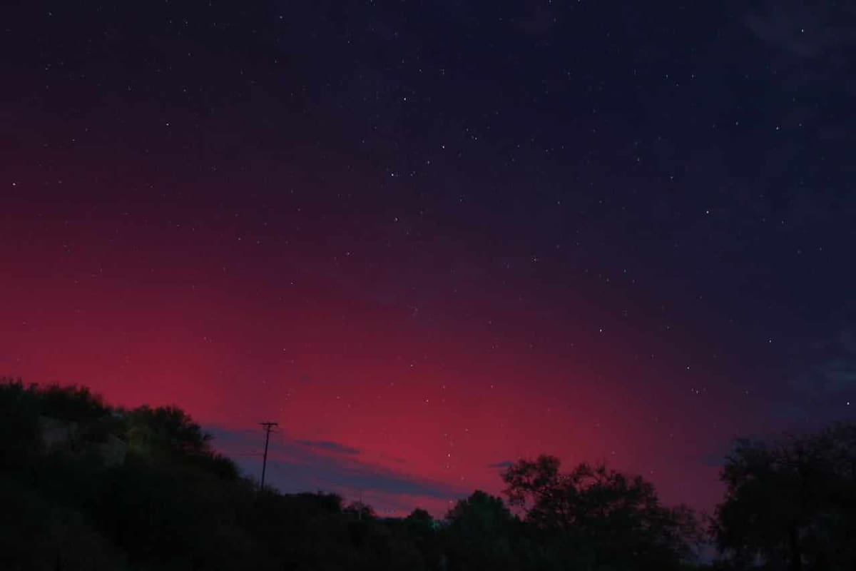 Aurora Boreal captada en Cumpas, Sonora. Foto: Julián Valencia