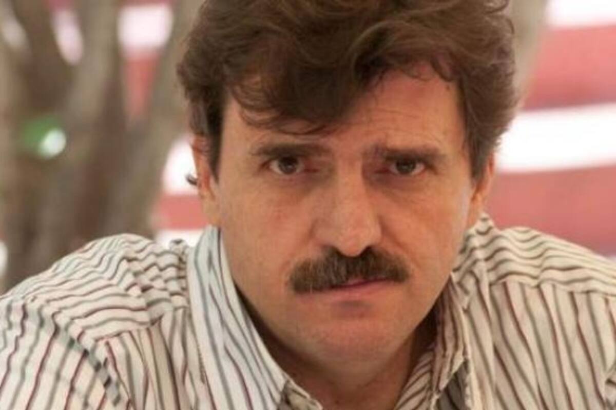 Galardonan a Enrique Serna con el premio Xavier Villaurrutia
