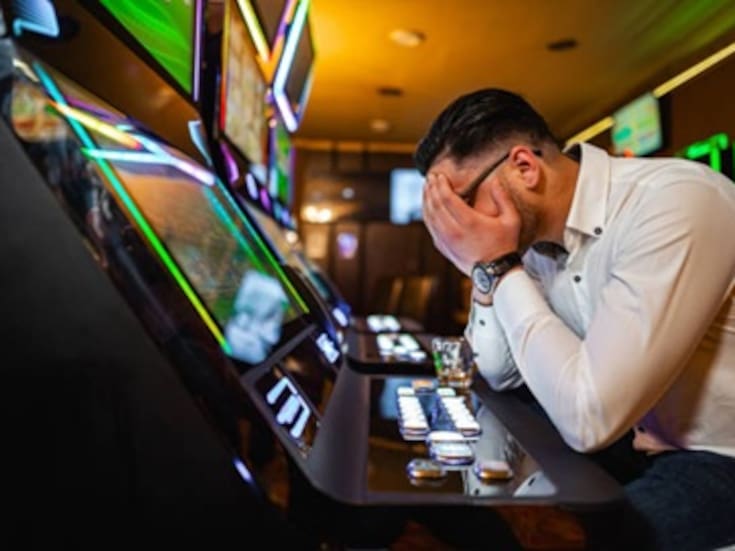El peligro de la ludopatía: adicción normalizada y poco visible, indica especialista