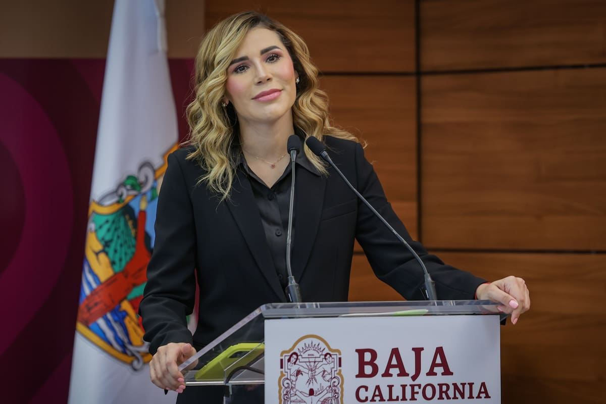 Marina del Pilar se compromete a gestionar ante el gobierno federal las demandas de la CNTE en BC