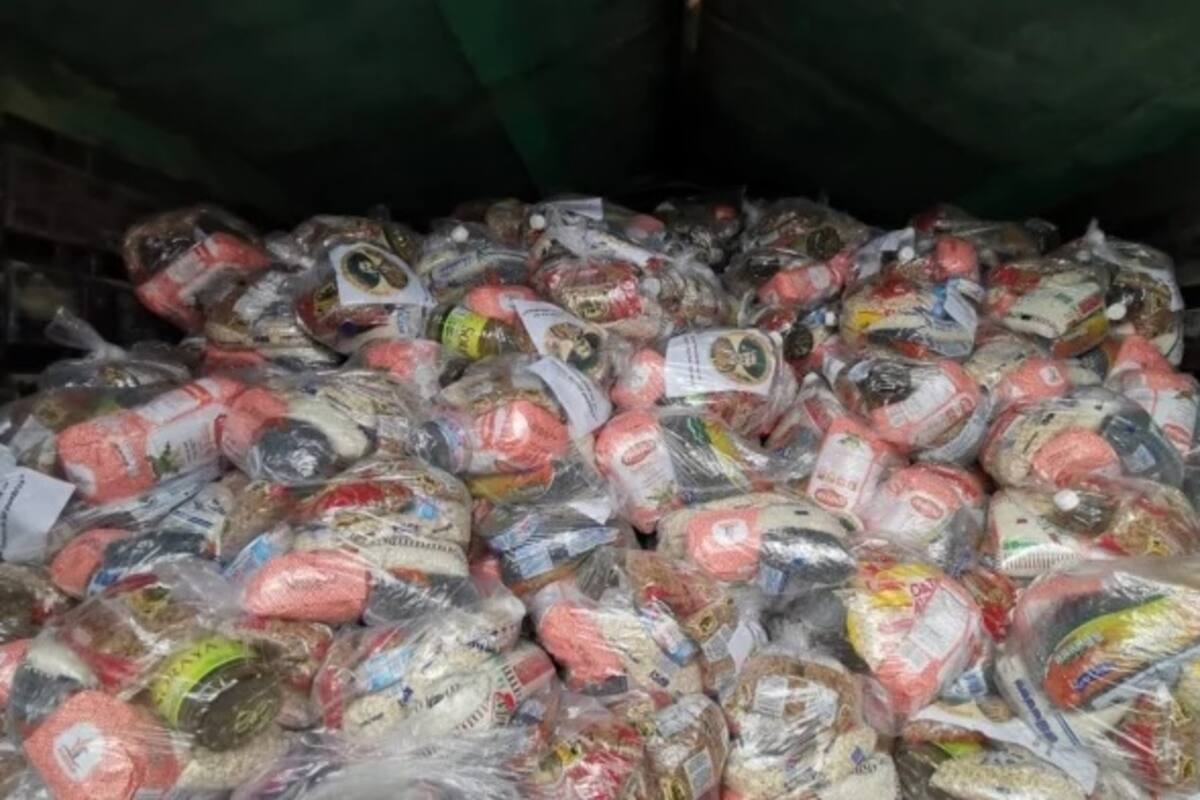 Damnificados de sismo 7.4 en Oaxaca reciben 10 toneladas de víveres y alimentos