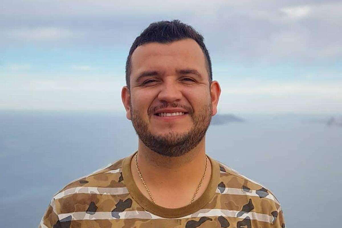 Feliz Edén Muñoz con su persona de 'Oso polar' en 'Quién es la máscara'