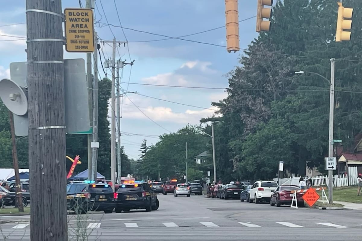 Un tiroteo cerca de un festival en Ohio deja al menos 12 personas heridas, dos en estado crítico