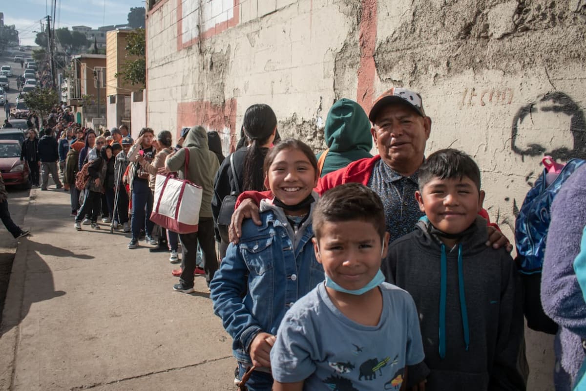 La Casa de los pobres lleva esperanza a más de 1,600 familias esta Navidad