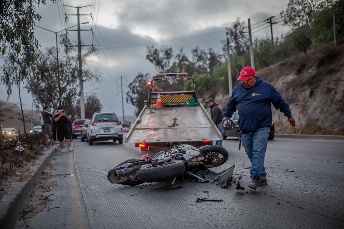 Resulta lesionado motociclista