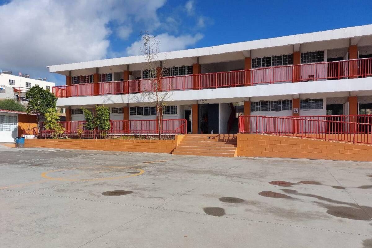 Regresan pocos estudiantes a las aulas