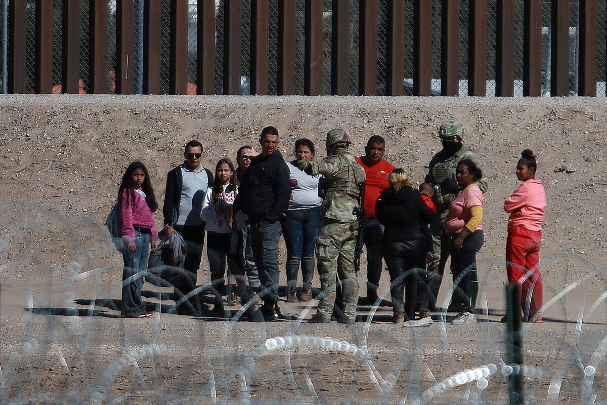 Activistas condenan agresión a periodistas mexicanos en frontera con EU