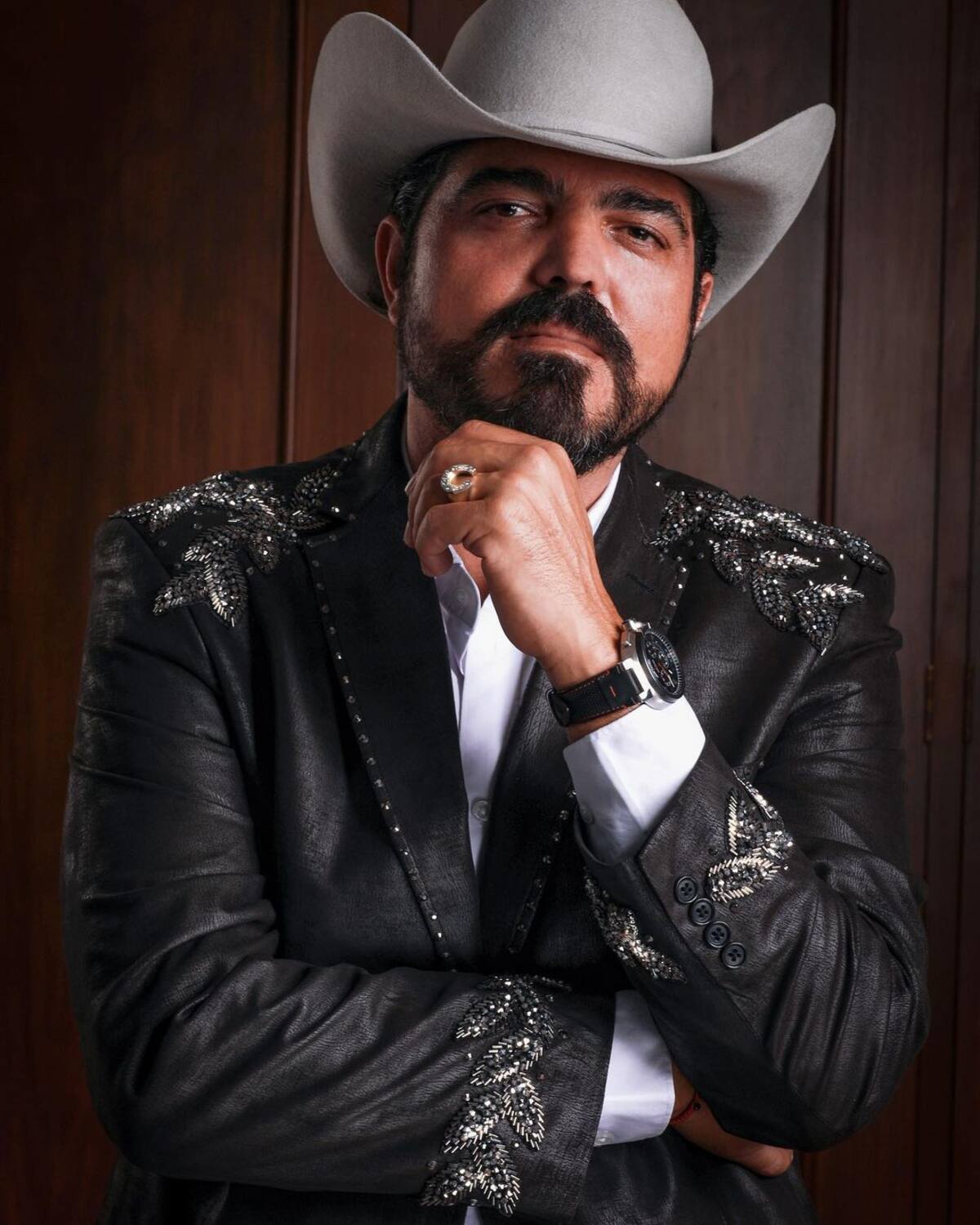 Ana Bárbara mantiene un conflicto con su hermano José Francisco Ugalde.