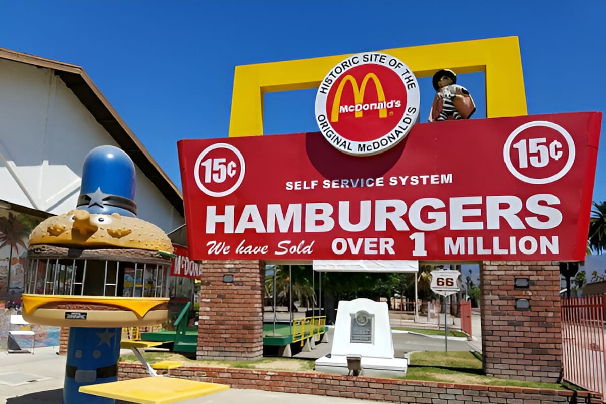 Descubre el primer McDonald’s del mundo y su museo lleno de nostalgia