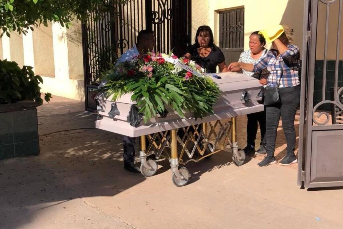 Dan el último adiós a la niña Luz Virginia, quien falleció por dengue en Ciudad Obregón