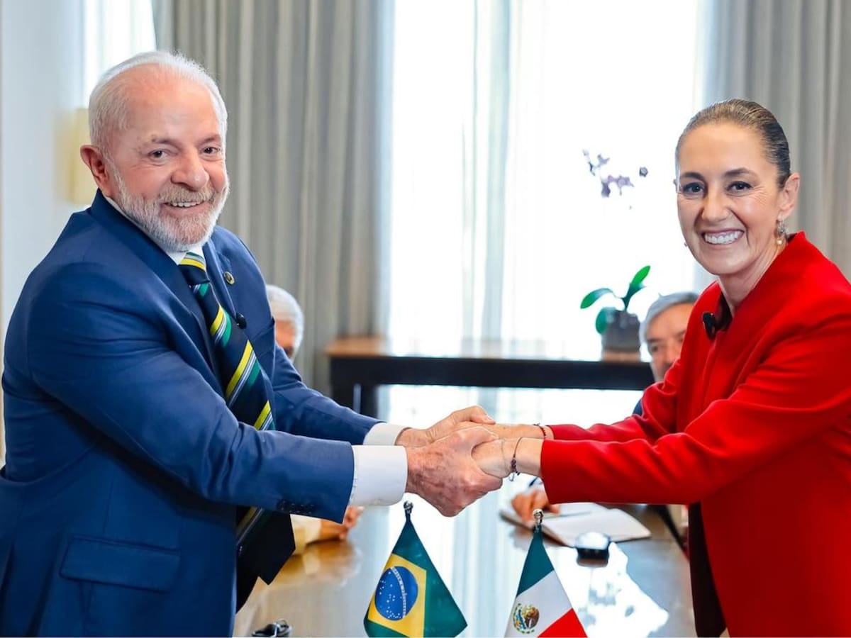 Claudia Sheinbaum se reúne con Lula da Silva en la CELAC y acuerdan fortalecer relaciones económicas. | Crédito: X @LulaOficial